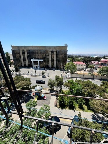 Satılır 3 otaqlı köhnə tikili 65 m², Xalqlar Dostluğu m., photo 14 from 16