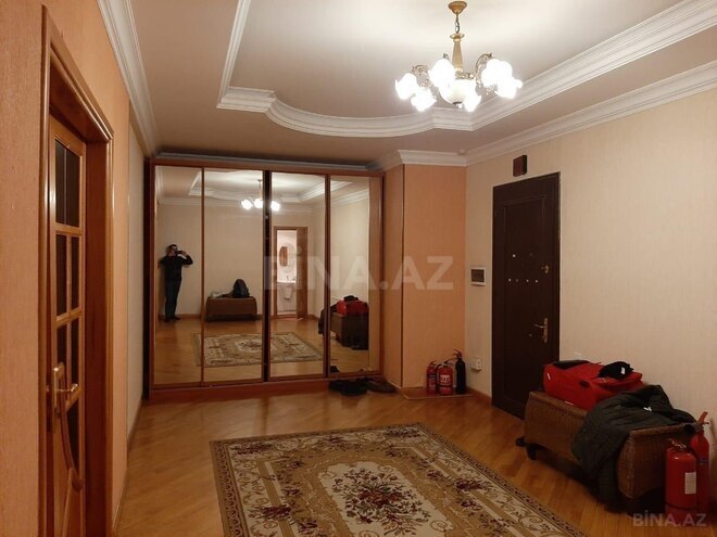 İcarəyə verilir 4 otaqlı yeni tikili 215 m², Nizami m., photo 11 from 23