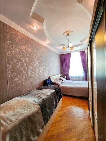 Продаётся 3-комн. вторичка 95 м², м. Кара Караев, photo 5 from 11