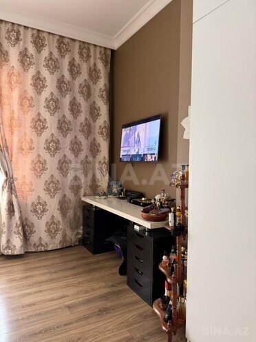 Satılır 4 otaqlı köhnə tikili 155 m², İnşaatçılar m., photo 18 from 29