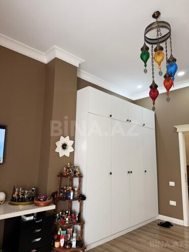 Satılır 4 otaqlı köhnə tikili 155 m², İnşaatçılar m., photo 17 from 29