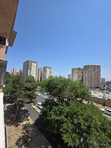 Satılır 2 otaqlı köhnə tikili 55 m², İnşaatçılar m., photo 7 from 9