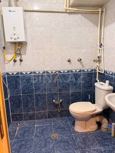İcarəyə verilir 2 otaqlı köhnə tikili 55 m², Qara Qarayev m., photo 9 from 10