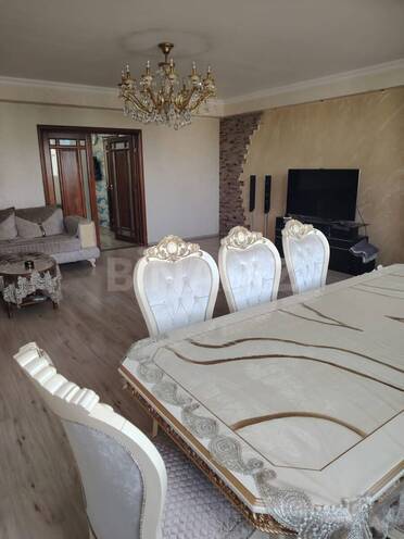 Продаётся 4-комн. вторичка 120 м², м. Иншаатчылар, photo 10 from 13