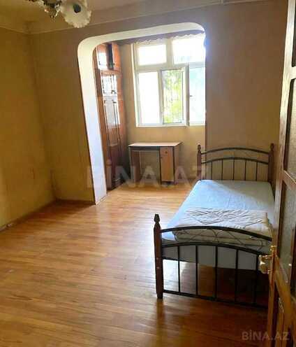 Satılır 3 otaqlı köhnə tikili 75 m², Xalqlar Dostluğu m., photo 4 from 10