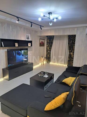 Продаётся 3-комн. новостройка 115 м², м. Нефтчиляр, photo 1 from 21