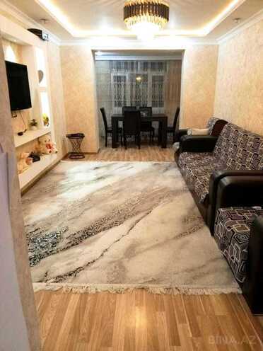 Satılır 3 otaqlı köhnə tikili 70 m², Qara Qarayev m., photo 1 from 14