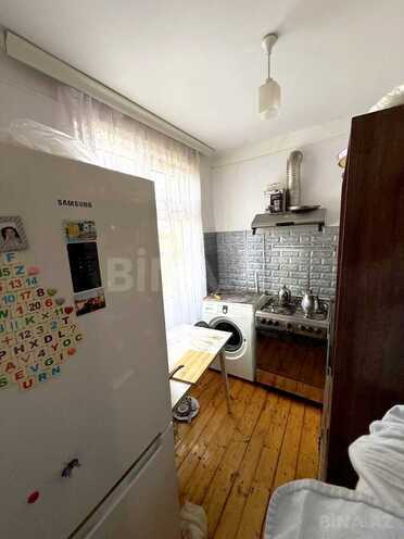 Satılır 3 otaqlı köhnə tikili 70 m², Qara Qarayev m., photo 3 from 10
