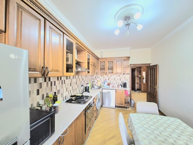 İcarəyə verilir 2 otaqlı yeni tikili 110 m², 28 May m., photo 13 from 15