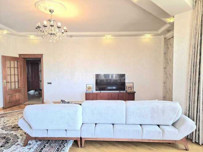 İcarəyə verilir 2 otaqlı yeni tikili 110 m², 28 May m., photo 3 from 15