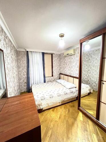 İcarəyə verilir 2 otaqlı köhnə tikili 65 m², İnşaatçılar m., photo 1 from 21