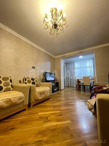 Продаётся 3-комн. вторичка 70 м², м. Иншаатчылар, photo 6 from 29