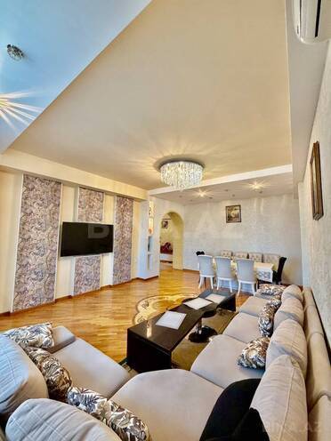 Satılır 4 otaqlı yeni tikili 172 m², Memar Əcəmi m., photo 4 from 18