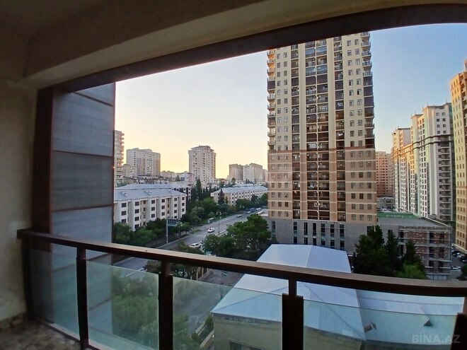 Продаётся 3-комн. новостройка 125 м², м. Элмляр Академиясы, photo 16 from 19