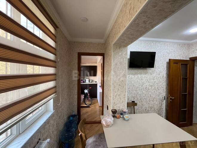 Продаётся 3-комн. вторичка 75 м², Хатаинский р., photo 11 from 16