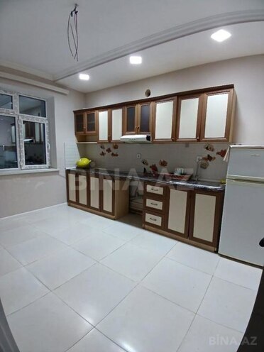 Сдаётся 6-комн. дом/дача 250 м², photo 1 from 19