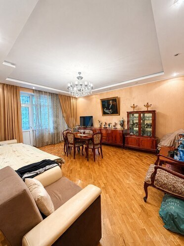 Satılır 2 otaqlı yeni tikili 91 m², 28 May m., photo 1 from 9