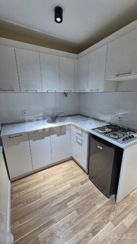 Satılır 1 otaqlı köhnə tikili 30 m², Elmlər Akademiyası m., photo 1 from 7