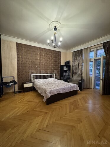 Satılır 3 otaqlı köhnə tikili 80 m², Nərimanov r., photo 1 from 12
