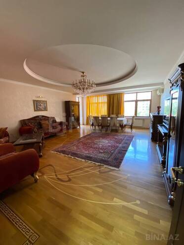 İcarəyə verilir 4 otaqlı yeni tikili 240 m², 28 May m., photo 3 from 32