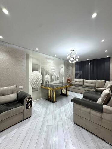 Продаётся 3-комн. вторичка 80 м², м. Ази Асланов, photo 1 from 15
