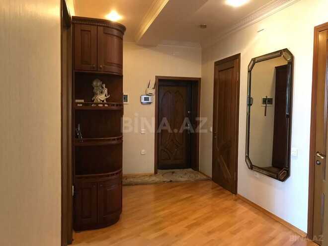 Сдаётся 3-комн. новостройка 120 м², м. Низами, photo 9 from 16