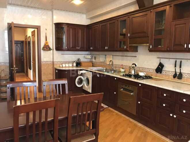 Сдаётся 3-комн. новостройка 120 м², м. Низами, photo 12 from 16
