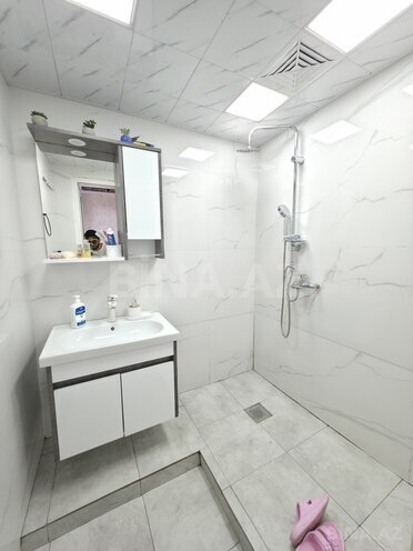 Satılır 4 otaqlı köhnə tikili 100 m², Bakıxanov q., photo 18 from 31