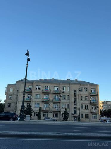 Продаётся 3-комн. вторичка 80 м², м. Нариман Нариманов, photo 1 from 6