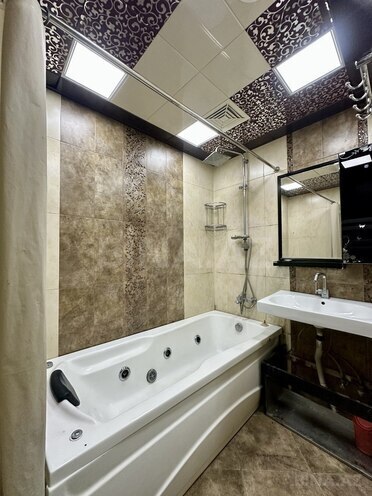 Сдаётся 3-комн. новостройка 80 м², Абшеронcкий  р., photo 15 from 19