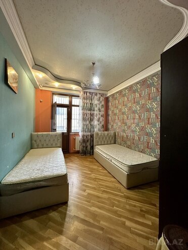 Сдаётся 3-комн. новостройка 80 м², Абшеронcкий  р., photo 11 from 19