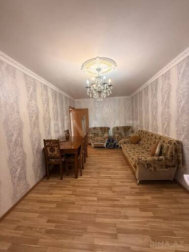 Satılır 3 otaqlı köhnə tikili 65 m², Binə q., photo 1 from 13