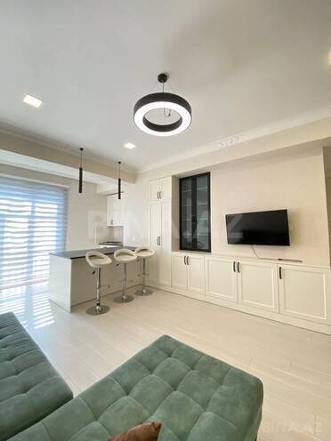 İcarəyə verilir 3 otaqlı yeni tikili 120 m², 28 May m., photo 1 from 21