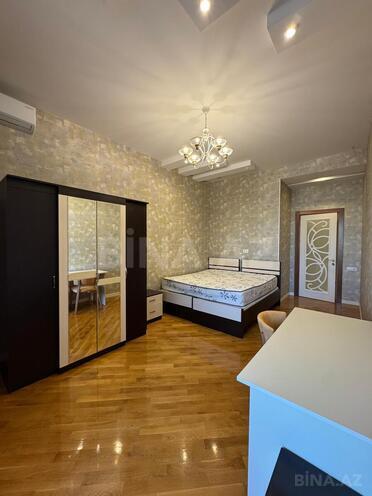 Сдаётся 3-комн. новостройка 140 м², м. Низами, photo 12 from 21
