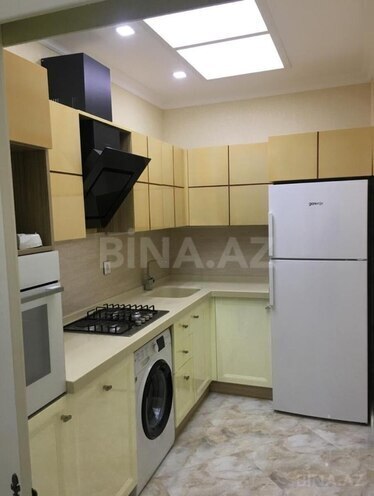 İcarəyə verilir 2 otaqlı yeni tikili 90 m², 28 May m., photo 14 from 16