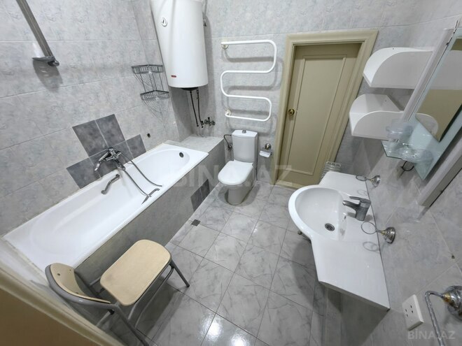 Satılır 5 otaqlı köhnə tikili 197 m², Nizami m., photo 17 from 31