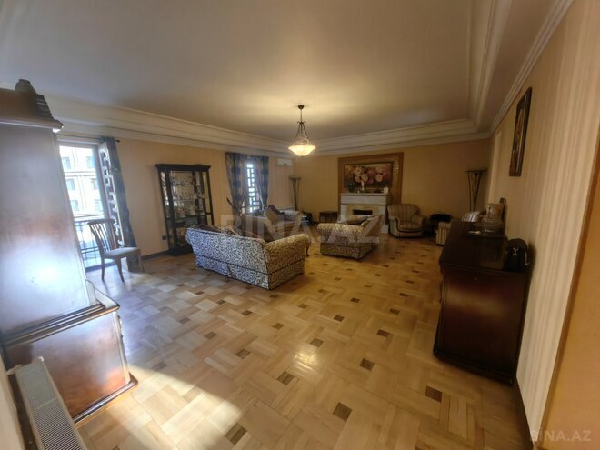 Satılır 5 otaqlı köhnə tikili 197 m², Nizami m., photo 9 from 31