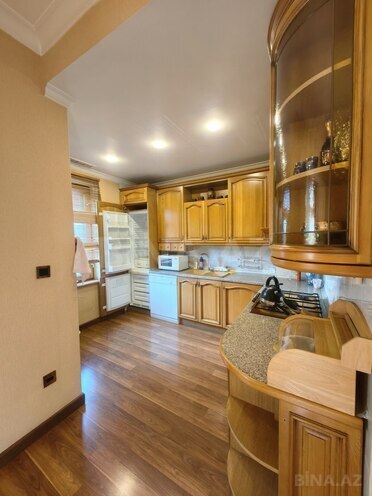 Satılır 5 otaqlı köhnə tikili 197 m², Nizami m., photo 13 from 31