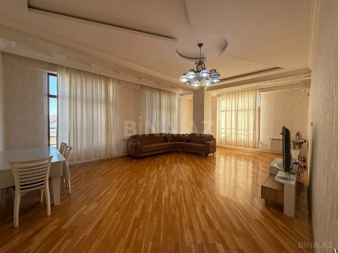 Сдаётся 3-комн. новостройка 130 м², м. 8 ноября, photo 1 from 10