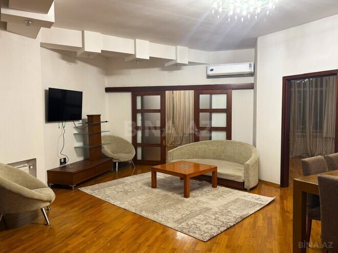 Сдаётся 3-комн. новостройка 100 м², м. Элмляр Академиясы, photo 3 from 13