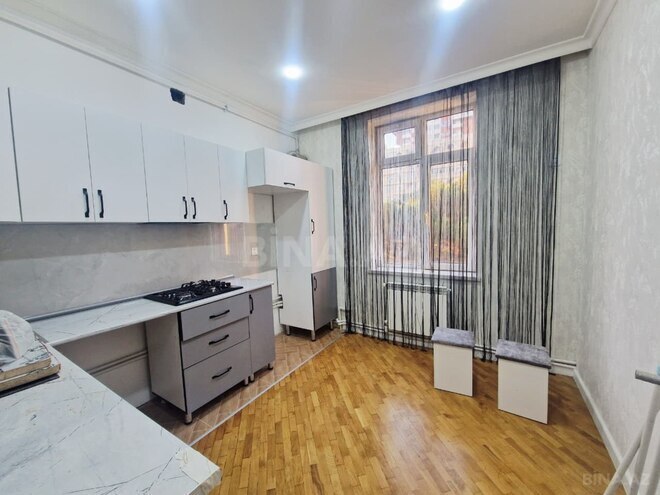 Satılır 3 otaqlı köhnə tikili 85 m², Qara Qarayev m., photo 10 from 19