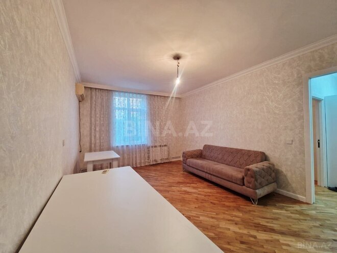 Satılır 3 otaqlı köhnə tikili 85 m², Qara Qarayev m., photo 3 from 19