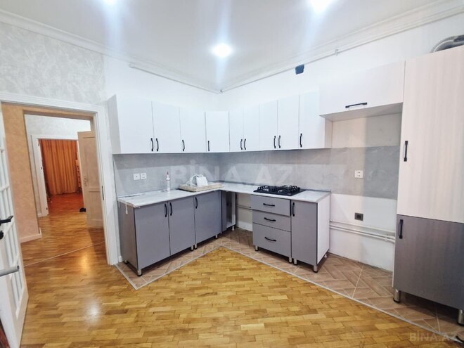 Satılır 3 otaqlı köhnə tikili 85 m², Qara Qarayev m., photo 11 from 19