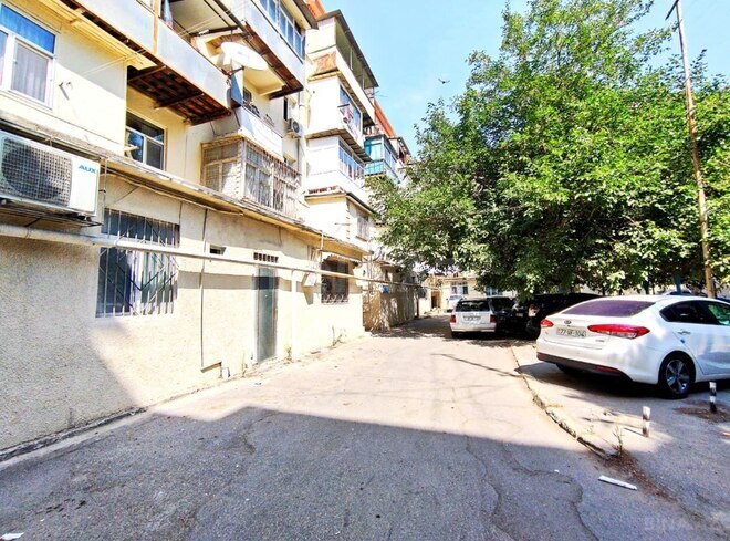 Satılır 3 otaqlı köhnə tikili 85 m², Qara Qarayev m., photo 17 from 19