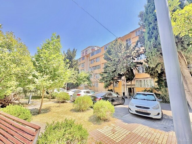 Продаётся 2-комн. вторичка 65 м², м. Азадлыг проспекти, photo 1 from 22