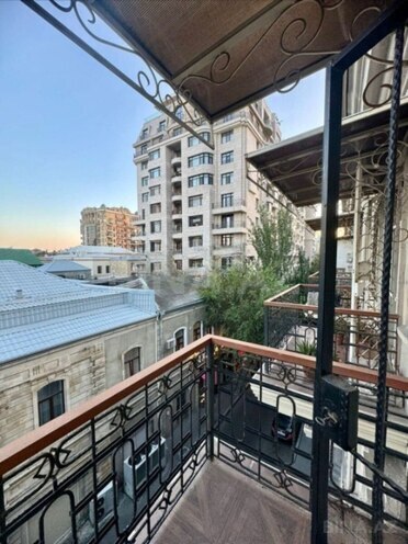 Сдаётся 2-комн. вторичка 55 м², м. Сахил, photo 1 from 15