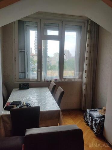 Сдаётся 2-комн. вторичка 60 м², м. 8 ноября, photo 1 from 13