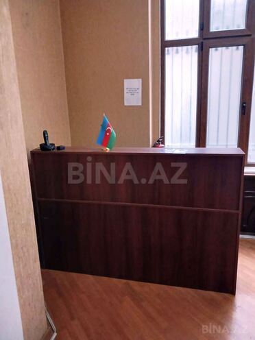 İcarəyə verilir  obyekt 400 m², 28 May m., photo 1 from 17