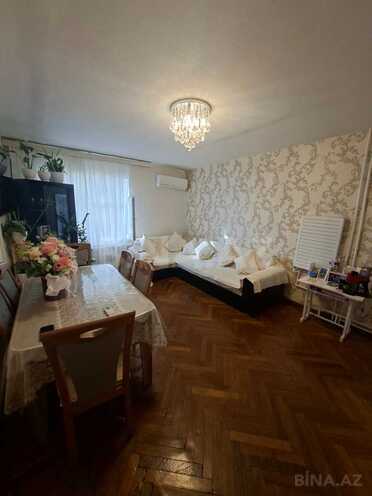 Продаётся 2-комн. вторичка 60 м², м. Нефтчиляр, photo 1 from 16