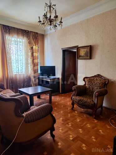 Сдаётся 4-комн. вторичка 100 м², м. Гянджлик, photo 1 from 12